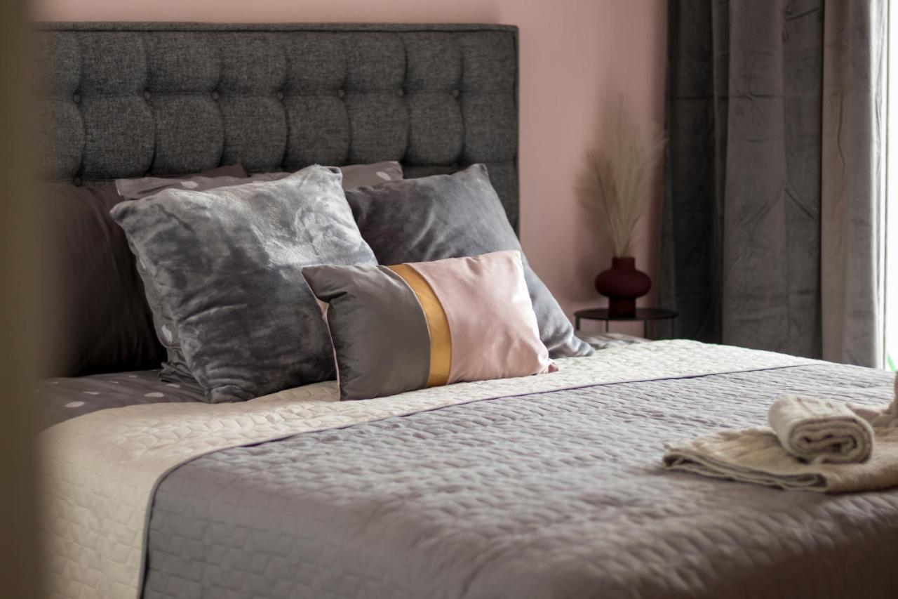 Silene Luxury Apartment Néa Péramos Dış mekan fotoğraf