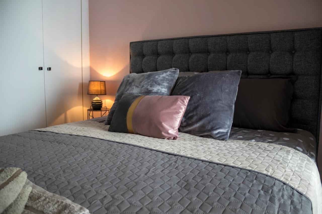 Silene Luxury Apartment Néa Péramos Dış mekan fotoğraf