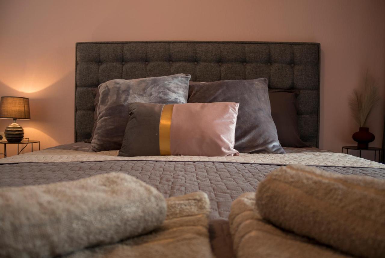 Silene Luxury Apartment Néa Péramos Dış mekan fotoğraf
